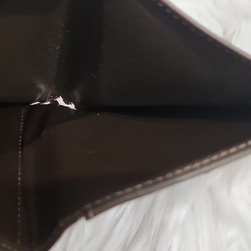 💚▪️Louis Vuitton ▪️Men's Taiga Leather  BifoldWallet Pre Owned